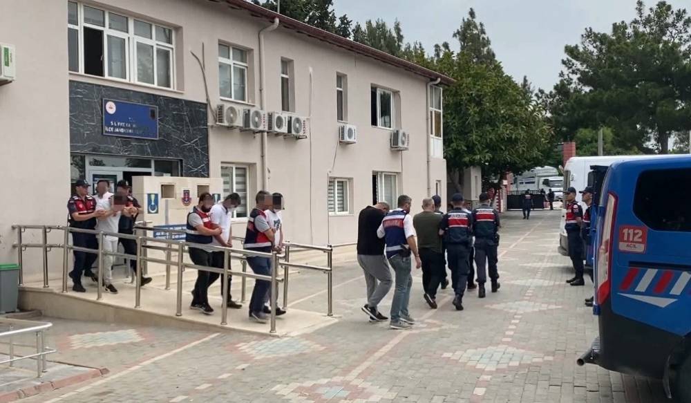Mersin’de yasa dışı bahis operasyonu: 13 gözaltı
