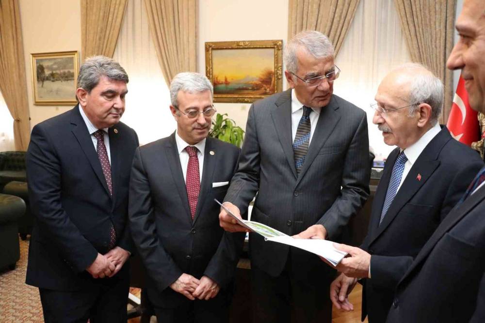 Başkan Tarhan, Kılıçdaroğlu’nu açılışlara davet etti