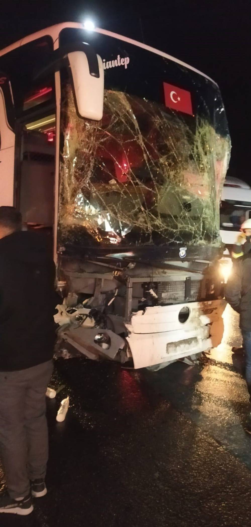 Tarsus’ta zincirleme kaza: 1 ölü, 7 yaralı
