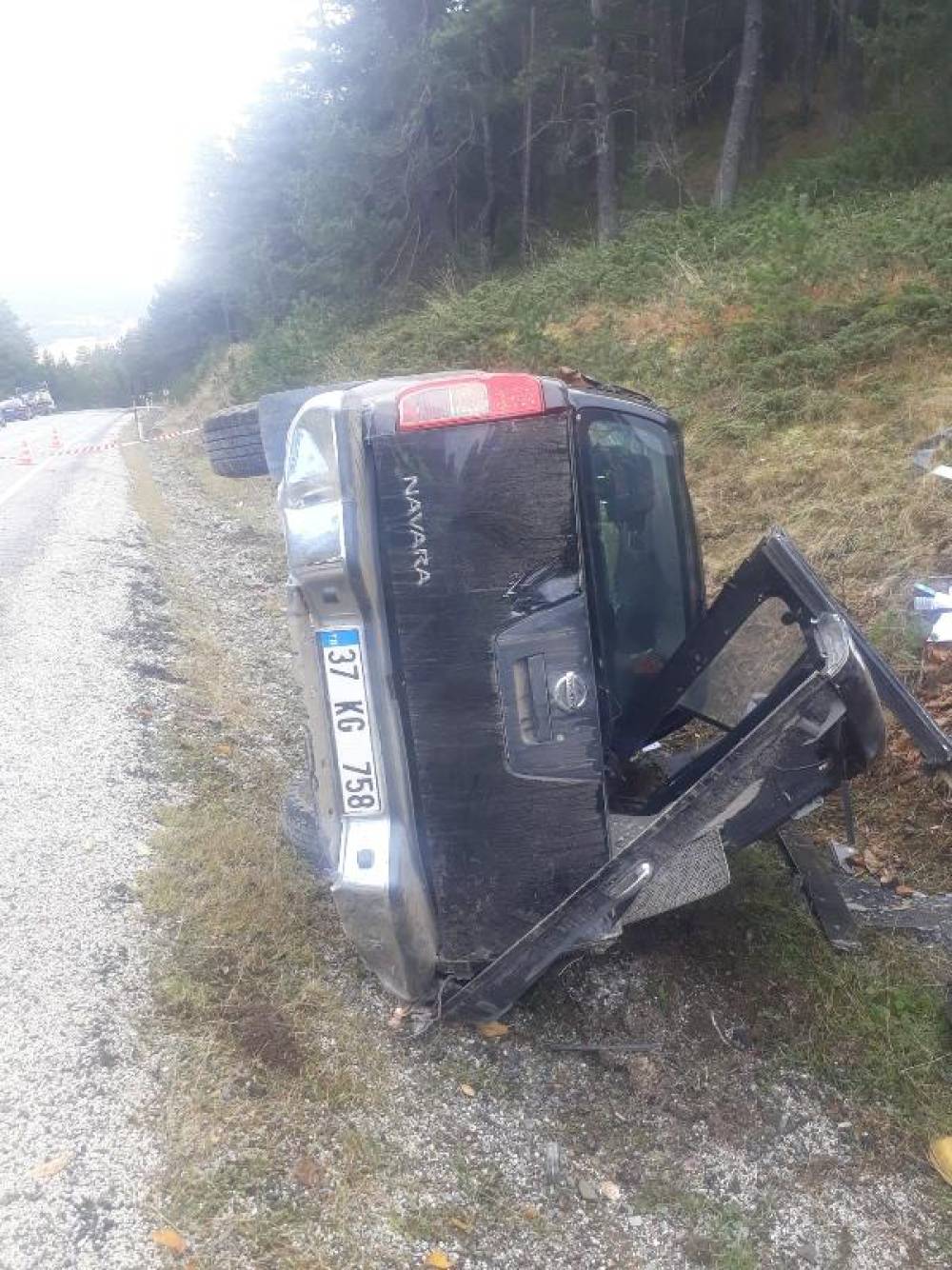 Kastamonu'da kamyonet, şarampole devrildi: 1 ölü, 1 yaralı