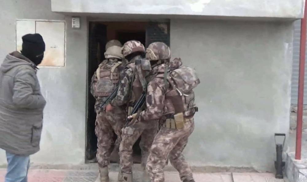 Mersin merkezli 2 ilde PKK operasyonu: 6 gözaltı
