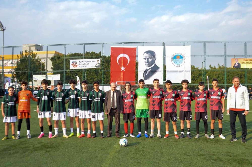 Atatürk’ün Mersin’e gelişinin yıl dönümü kapsamında düzenlenen futbol turnuvası sona erdi
