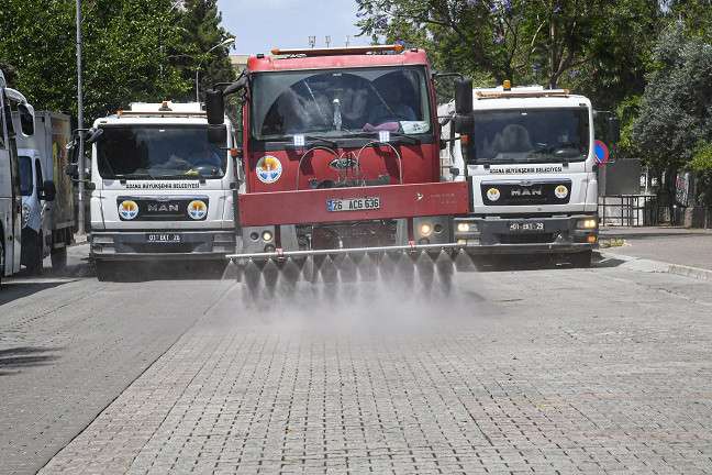 Büyükşehir  halka hizmeti her kulvarda aralıksız sürdürüyo