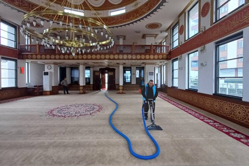 Rize'de Ramazan ayı öncesi camilerde temizlik