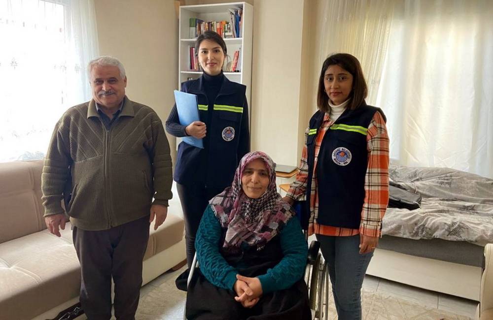 Akdeniz’de yaşlı ve engelli vatandaşlara destek sürüyor