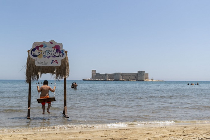Mersin’deki 12 halk plajı haziran ayında açılıyor