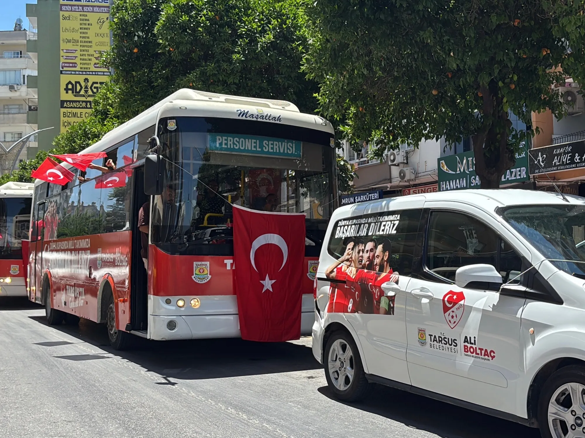 TARSUS BELEDİYESİ’NDEN A MİLLİ TAKIM’A BAYRAKLI DESTEK